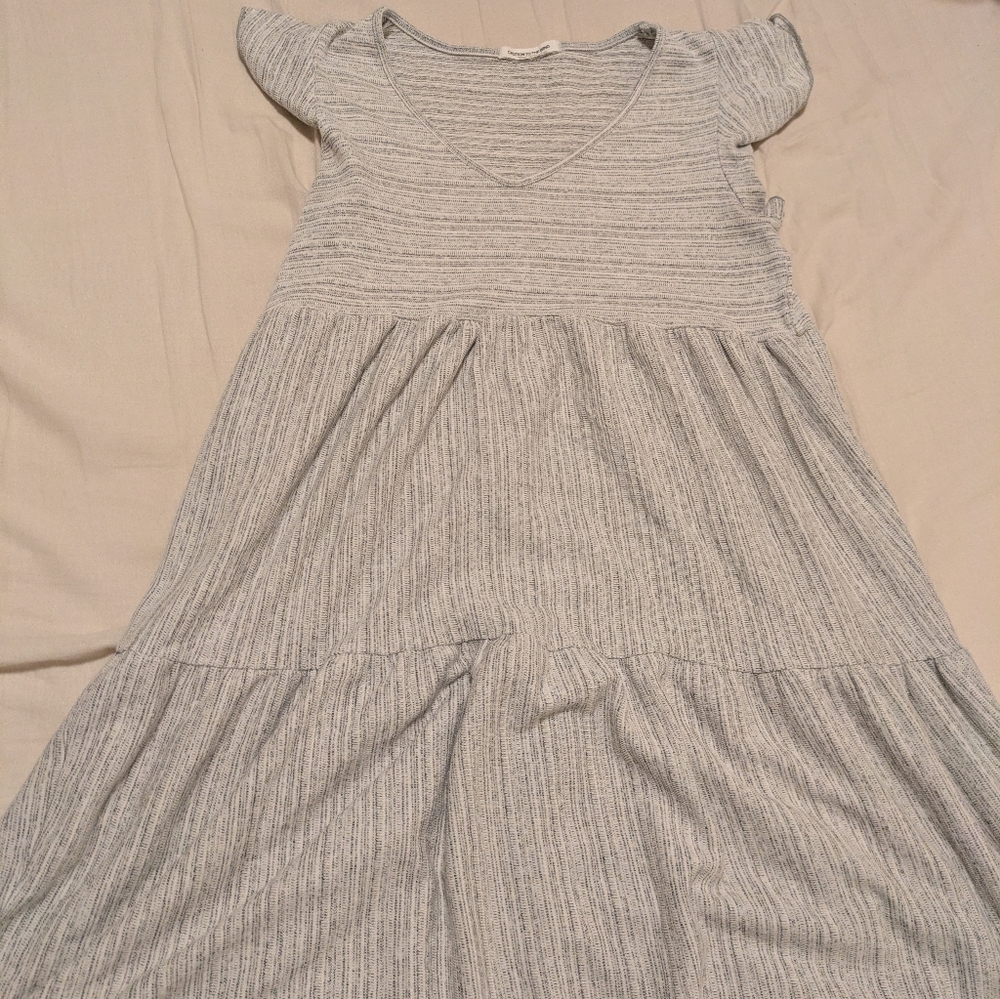 ✨3/25$ Caution To The Wind Heather Gray Striped Dress